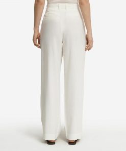 Taralawrence.shop007f4ea4be 3