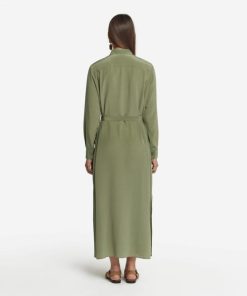 Taralawrence.shop0198ba5895 3