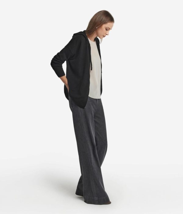 Taralawrence.shop029b2bfea8 1