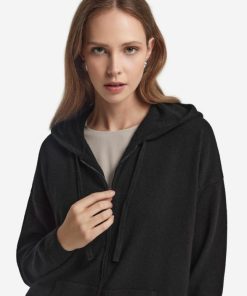 Taralawrence.shop029b2bfea8 4