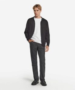 Taralawrence.shop02a2cf3532 1