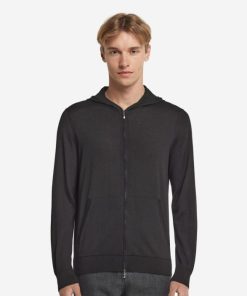 Taralawrence.shop02a2cf3532 2