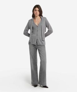 Taralawrence.shop03fa2f22e2 1