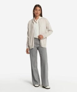 Taralawrence.shop053be4de24 1