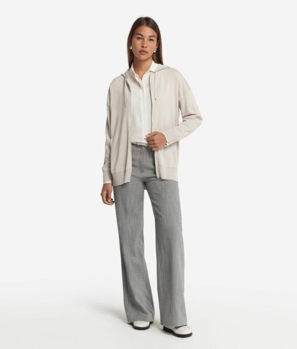 Taralawrence.shop053be4de24 1