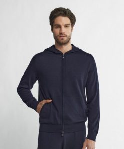 Taralawrence.shop058bbc0ba7 2