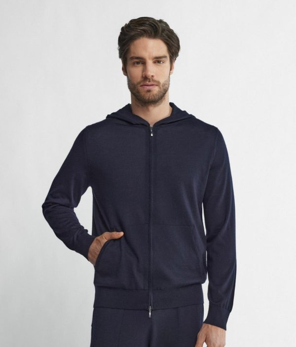 Taralawrence.shop058bbc0ba7 2