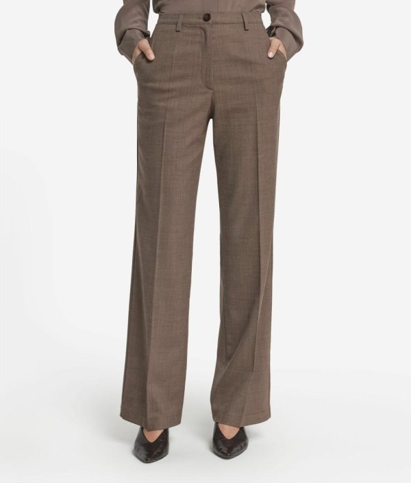 Taralawrence.shop066fd4d13f 2