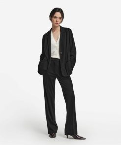 Taralawrence.shop0f11682b37 1