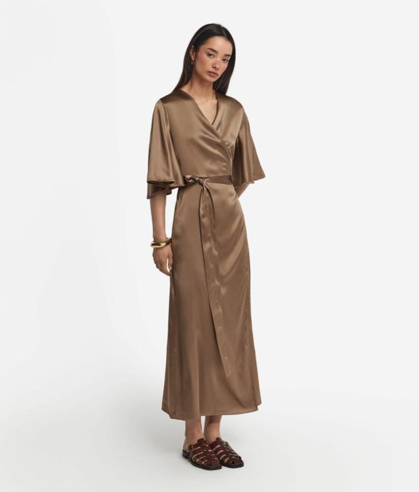 Taralawrence.shop104f6e40dc 1