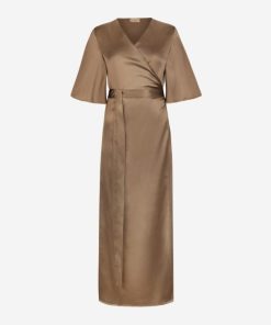 Taralawrence.shop104f6e40dc 5