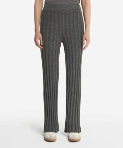 Taralawrence.shop1050e05154 2