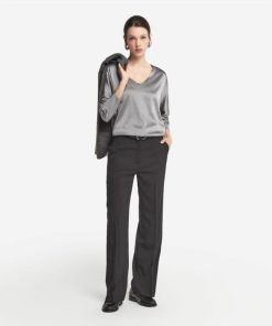 Taralawrence.shop10961b5b31 1