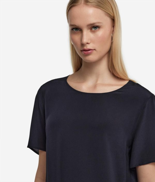 Taralawrence.shop14c0026d86 4