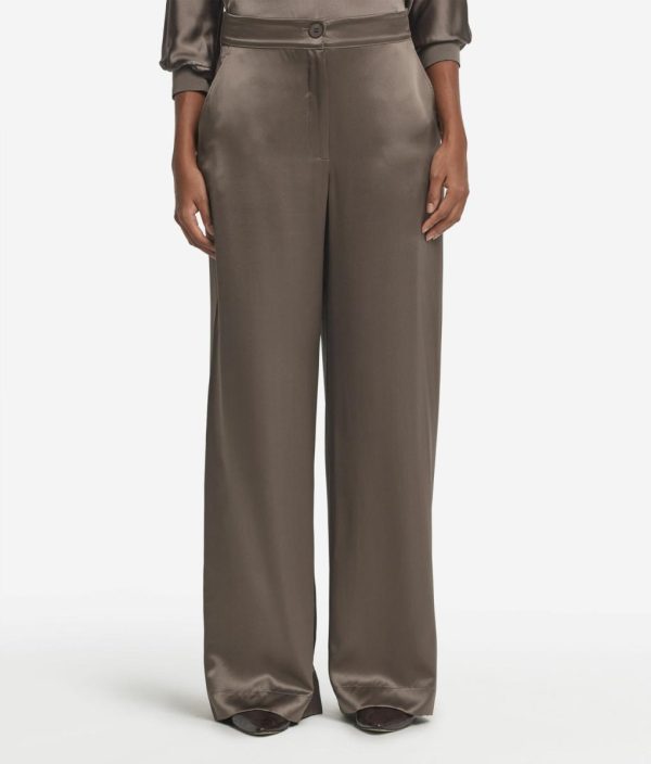 Taralawrence.shop167679f192 2