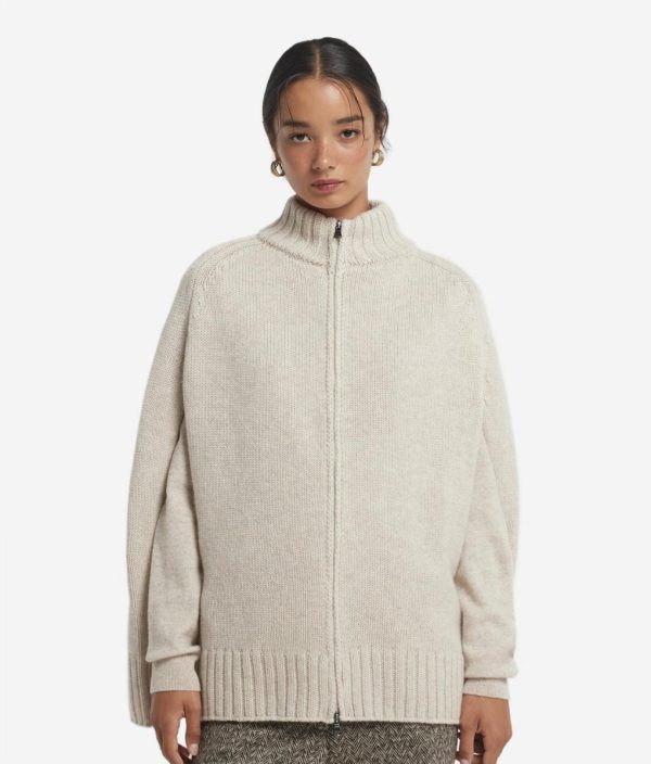 Taralawrence.shop1a06444784 2