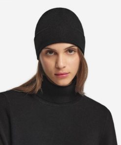 Taralawrence.shop205e3f534f 1