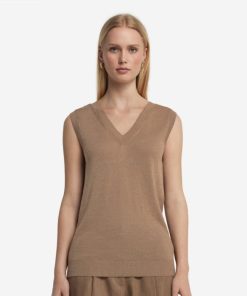 Taralawrence.shop213f7825f3 2