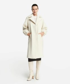 Taralawrence.shop23f7fc7c3d 1