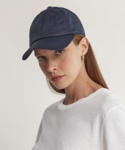 Taralawrence.shop244b9c7962 1