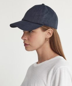 Taralawrence.shop244b9c7962 2