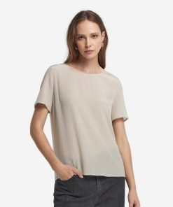 Taralawrence.shop25dbe22071 2