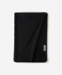 Taralawrence.shop2683aae935 4