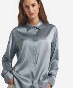 Taralawrence.shop26a61ff60d 4