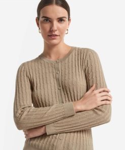 Taralawrence.shop27784e1bb4 4