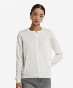 Taralawrence.shop2a369080cf 2