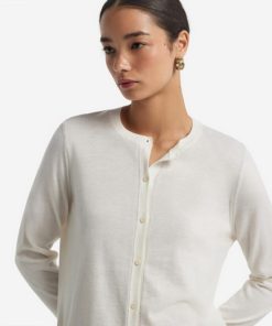 Taralawrence.shop2a369080cf 4