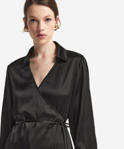 Taralawrence.shop2f0e8c9312 4