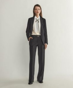 Taralawrence.shop30daf11734 1