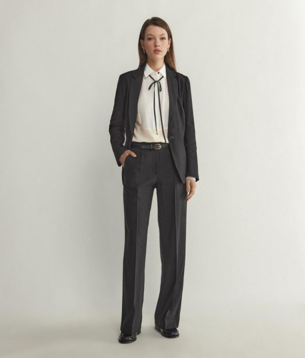 Taralawrence.shop30daf11734 1