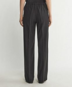 Taralawrence.shop30daf11734 3