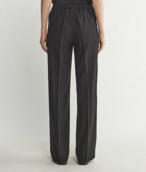 Taralawrence.shop30daf11734 3