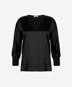 Taralawrence.shop319a04512a 4