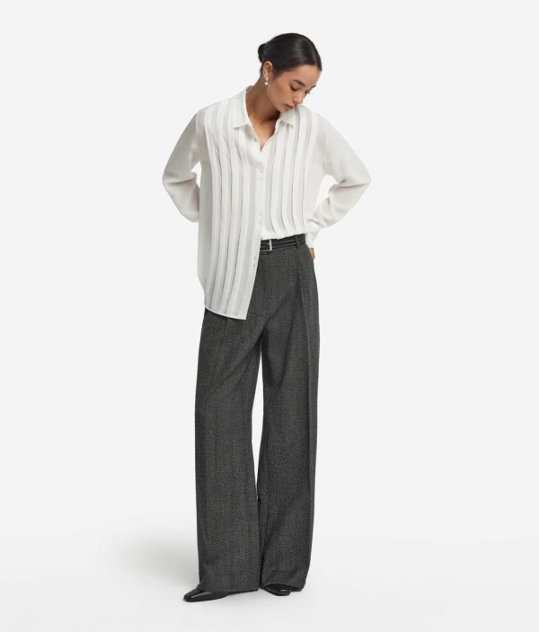 Taralawrence.shop32a9c118d0 1