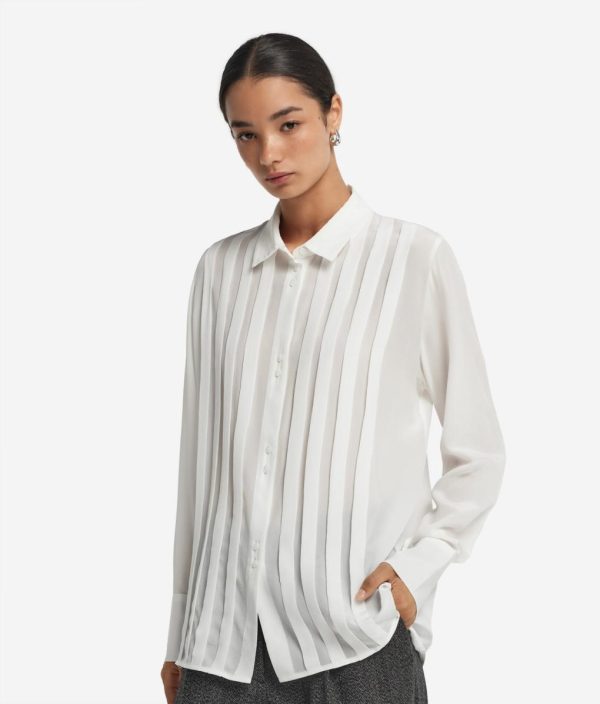 Taralawrence.shop32a9c118d0 2