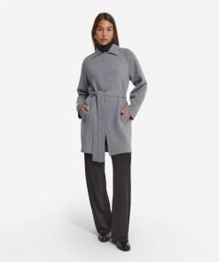 Taralawrence.shop3501070f49 1