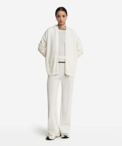 Taralawrence.shop352ecd19d7 1