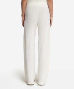 Taralawrence.shop352ecd19d7 3