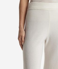 Taralawrence.shop352ecd19d7 4