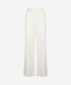 Taralawrence.shop352ecd19d7 5