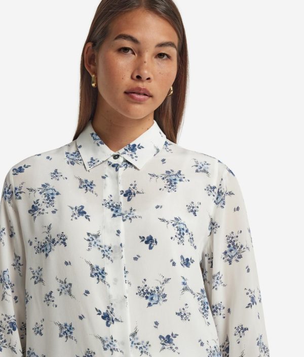 Taralawrence.shop36801ddbbe 4