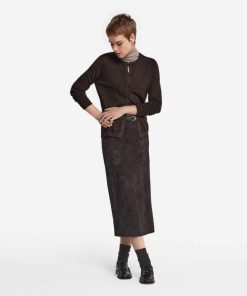 Taralawrence.shop38699fa3a7 1