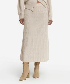 Taralawrence.shop38fdf2ec56 2