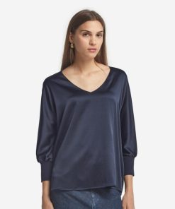 Taralawrence.shop3e3da2c3d7 2