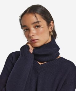 Taralawrence.shop40129f9e51 1