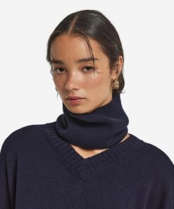 Taralawrence.shop40129f9e51 2